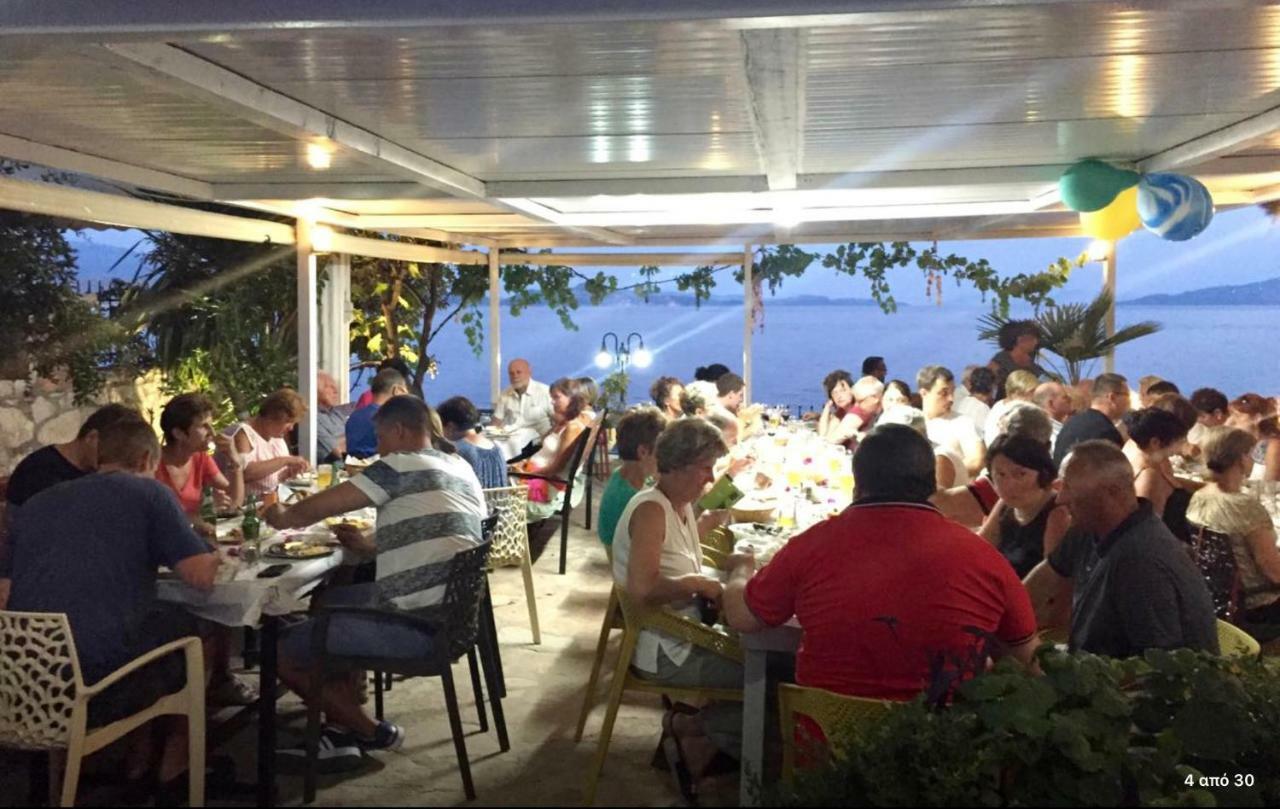 Kalemi'S Beachside Hotel Sarandë Exterior foto